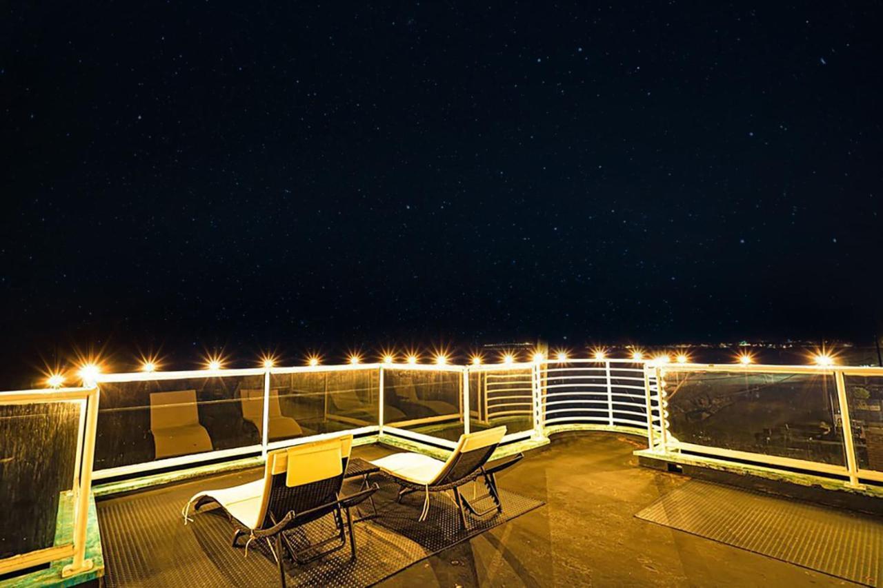 Luxury Beachfront Penthouse Walk To The Beach Restaurants Entertainment Half Moon Bay Exterior foto
