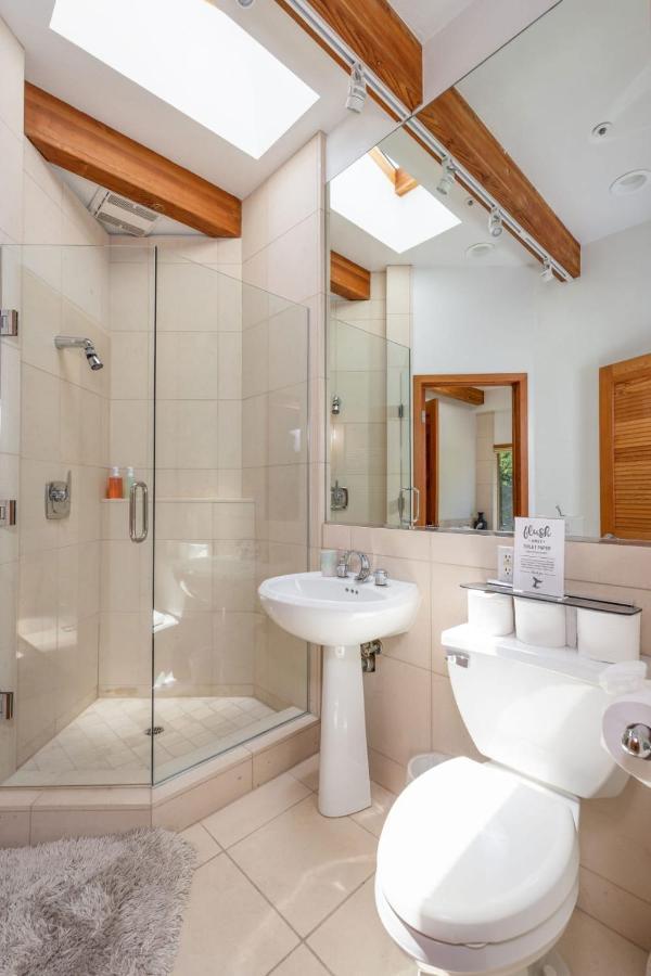 Luxury Beachfront Penthouse Walk To The Beach Restaurants Entertainment Half Moon Bay Exterior foto